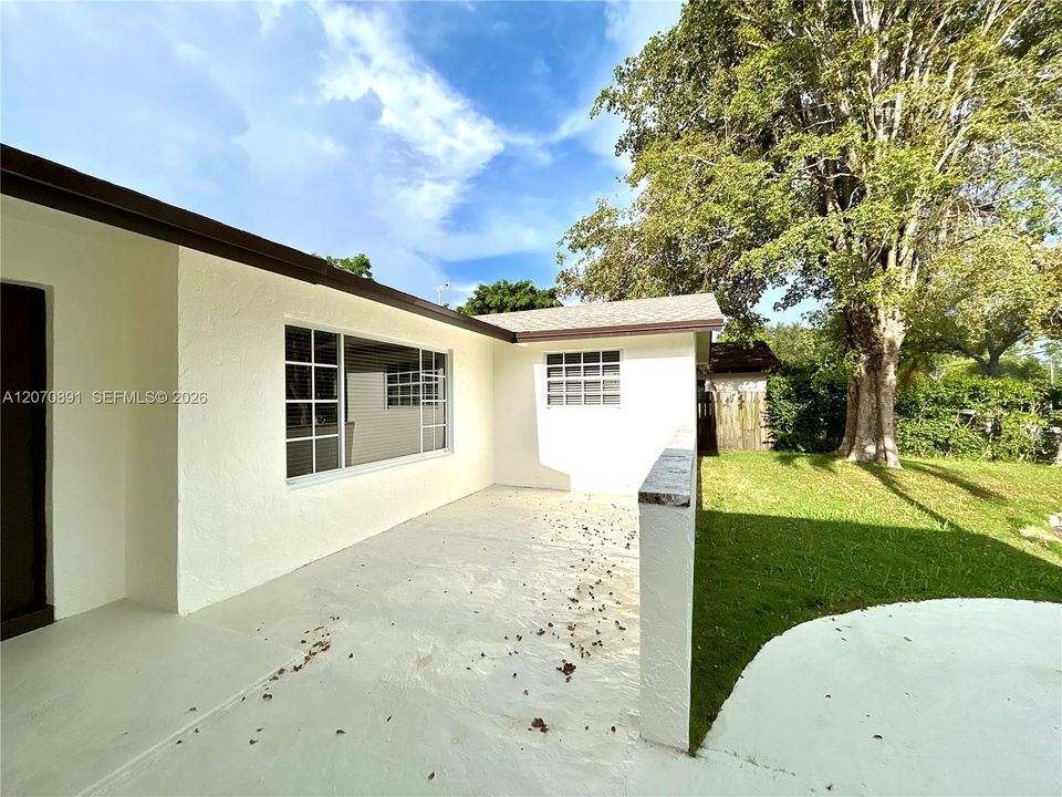 En Renta: $4,350 (4 camas, 2 baños, 1930 Pies cuadrados)