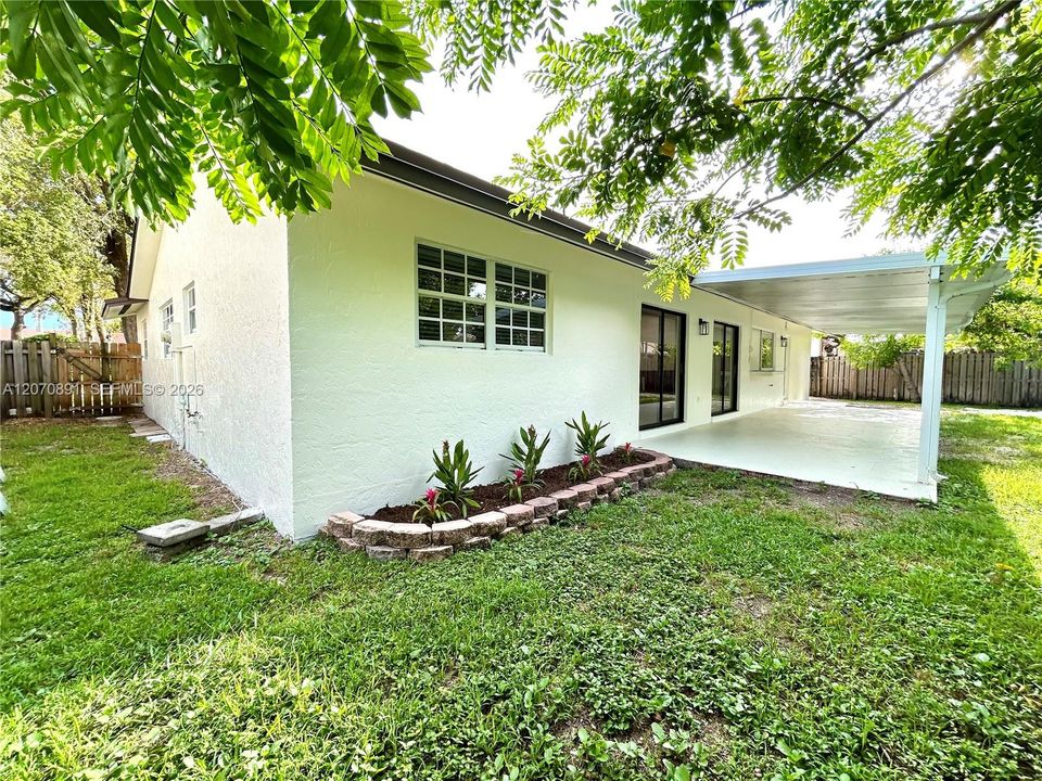 En Renta: $4,350 (4 camas, 2 baños, 1930 Pies cuadrados)