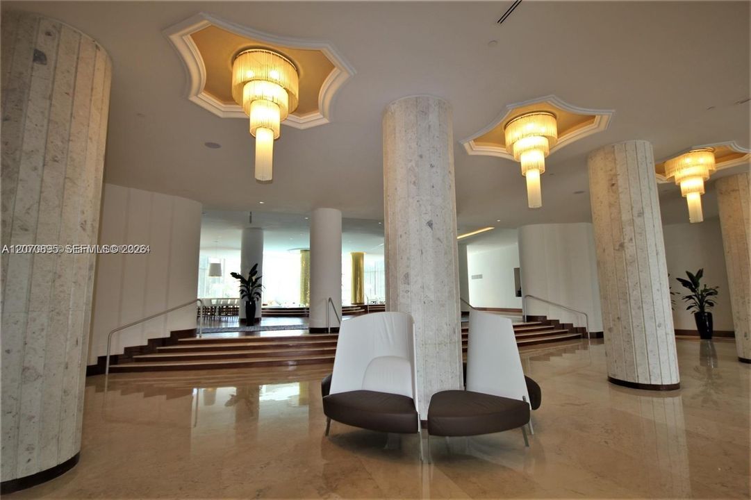 For Rent: $3,700 (2 beds, 2 baths, 1030 Square Feet)