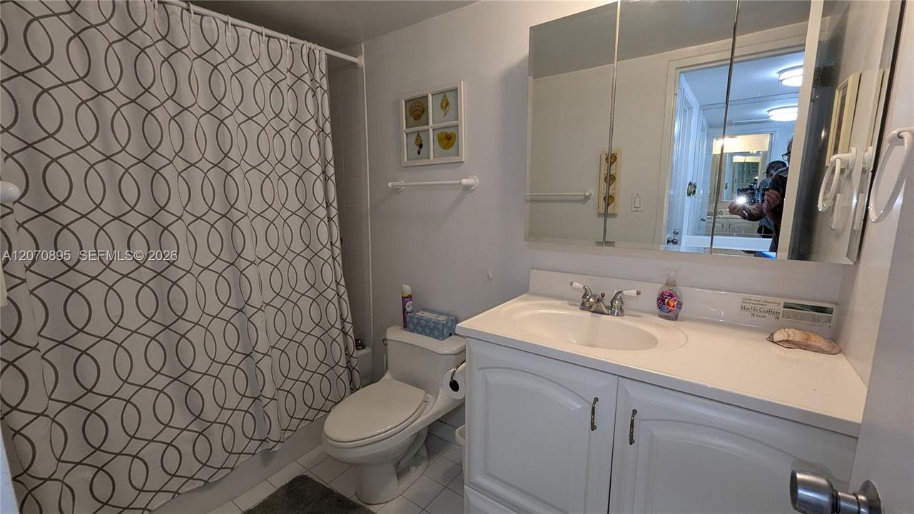 For Rent: $3,700 (2 beds, 2 baths, 1030 Square Feet)