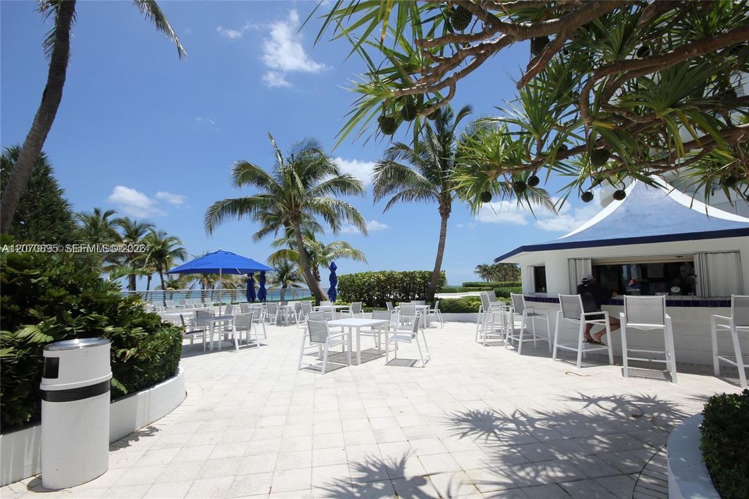 For Rent: $3,700 (2 beds, 2 baths, 1030 Square Feet)