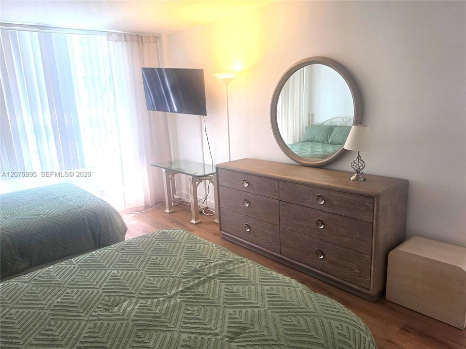 For Rent: $3,700 (2 beds, 2 baths, 1030 Square Feet)