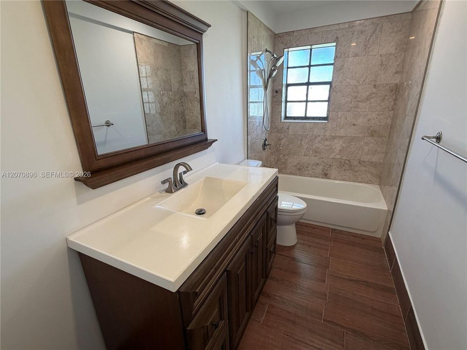 En Venta: $519,999 (3 camas, 2 baños, 1534 Pies cuadrados)