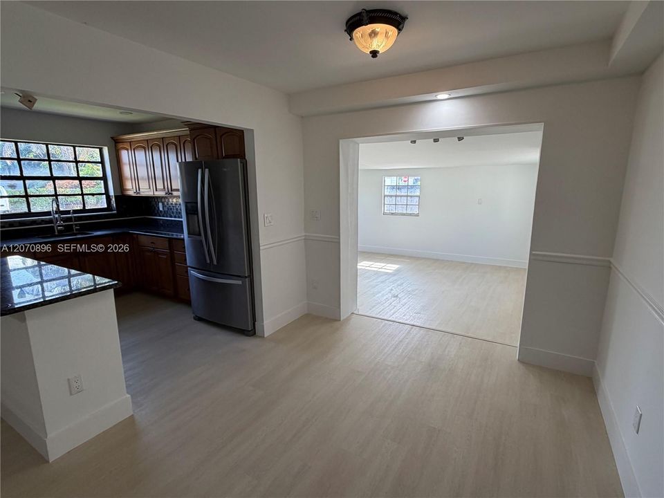 En Venta: $519,999 (3 camas, 2 baños, 1534 Pies cuadrados)