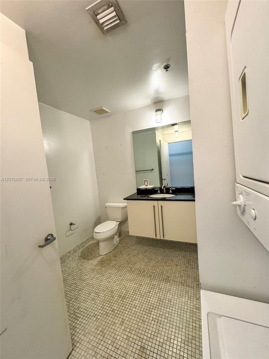 For Rent: $1,950 (0 beds, 1 baths, 537 Square Feet)