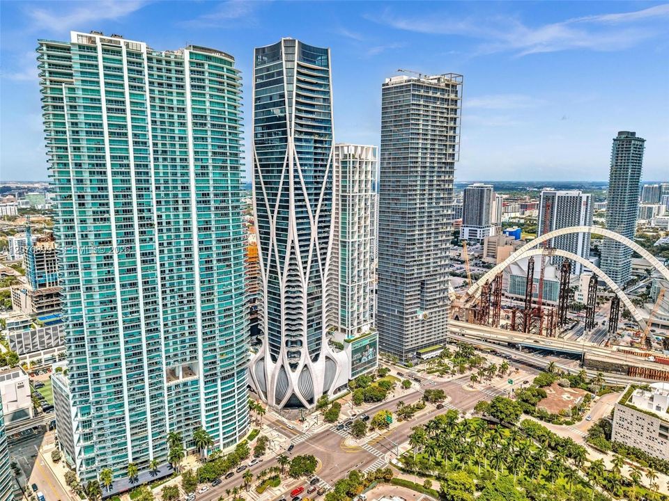 For Sale: $1,189,000 (2 beds, 2 baths, 1169 Square Feet)