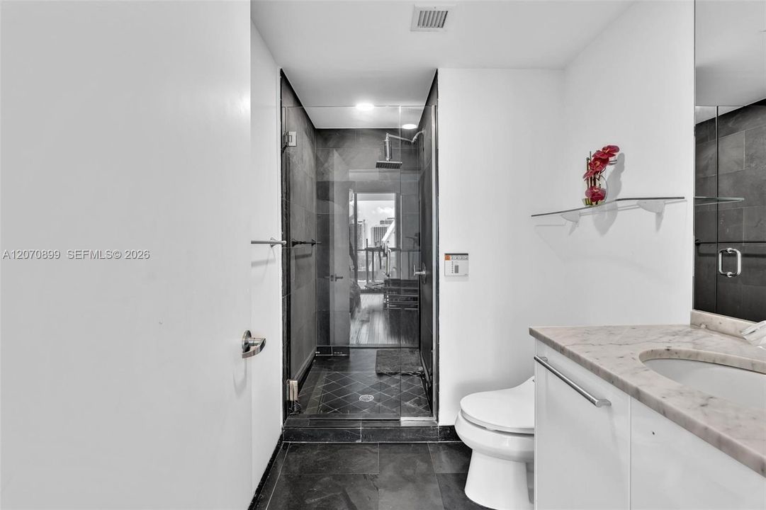 For Sale: $1,189,000 (2 beds, 2 baths, 1169 Square Feet)