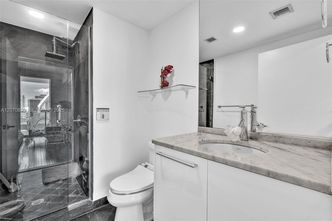 For Sale: $1,189,000 (2 beds, 2 baths, 1169 Square Feet)