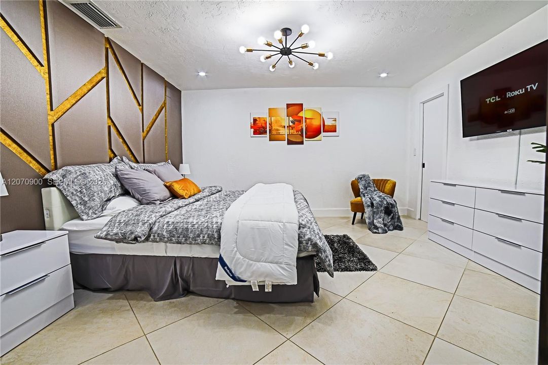 For Sale: $649,000 (3 beds, 2 baths, 1960 Square Feet)