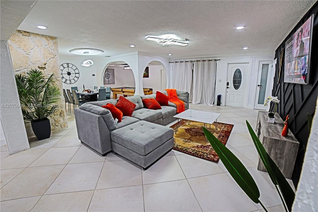 For Sale: $649,000 (3 beds, 2 baths, 1960 Square Feet)