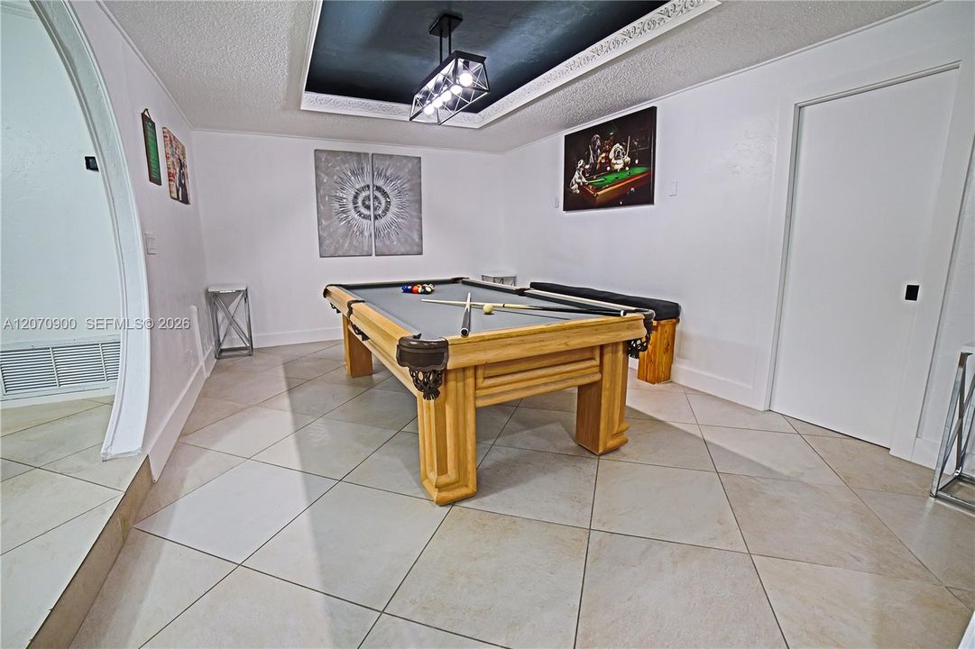 For Sale: $649,000 (3 beds, 2 baths, 1960 Square Feet)