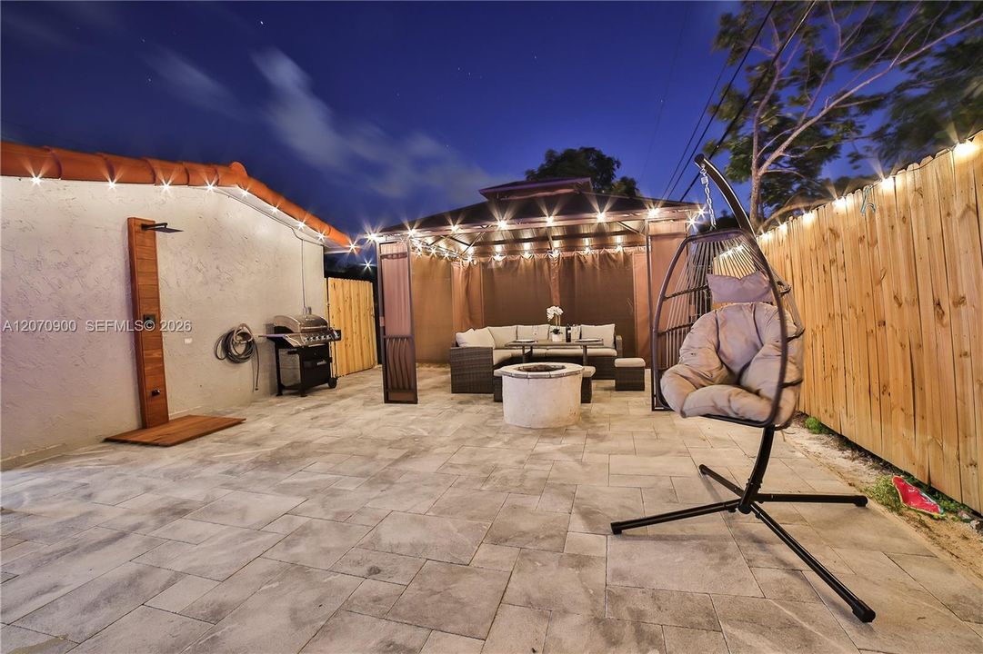 For Sale: $649,000 (3 beds, 2 baths, 1960 Square Feet)