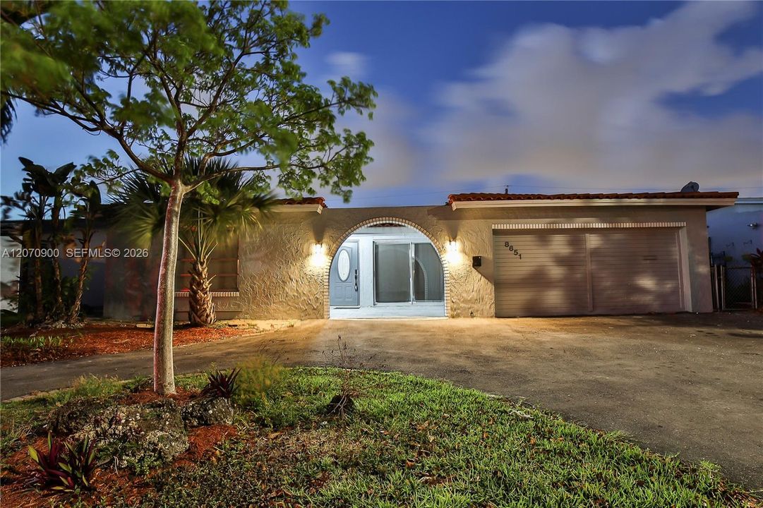 For Sale: $649,000 (3 beds, 2 baths, 1960 Square Feet)