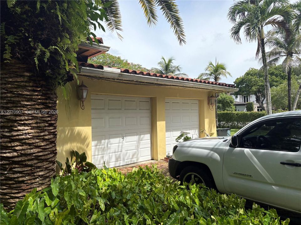 For Rent: $7,000 (3 beds, 2 baths, 2784 Square Feet)
