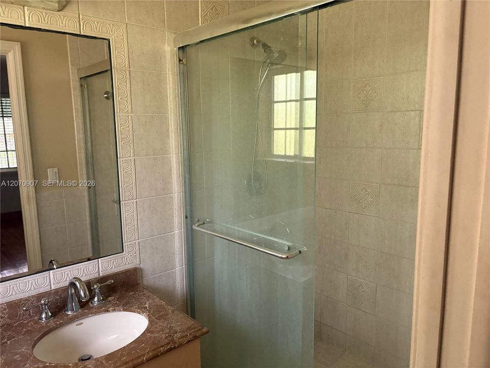 For Rent: $7,000 (3 beds, 2 baths, 2784 Square Feet)