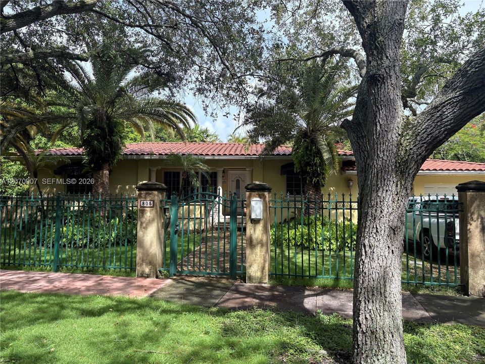 For Rent: $7,000 (3 beds, 2 baths, 2784 Square Feet)