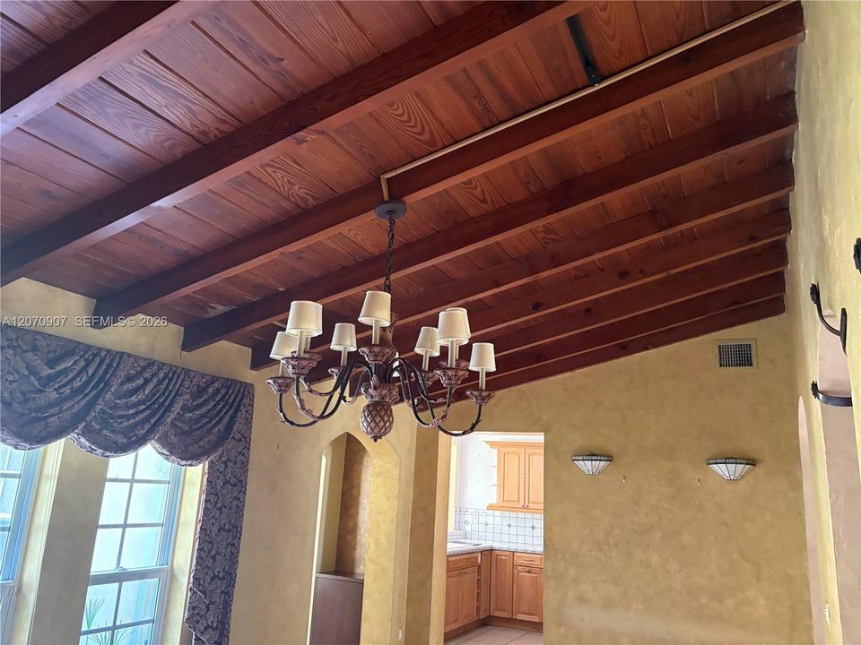 For Rent: $7,000 (3 beds, 2 baths, 2784 Square Feet)