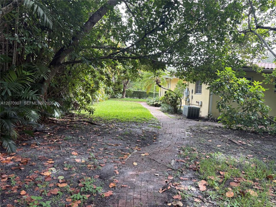 For Rent: $7,000 (3 beds, 2 baths, 2784 Square Feet)
