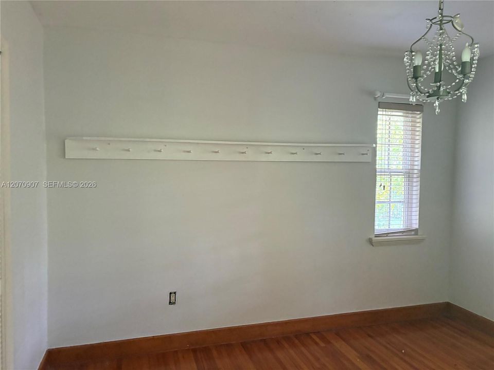For Rent: $7,000 (3 beds, 2 baths, 2784 Square Feet)