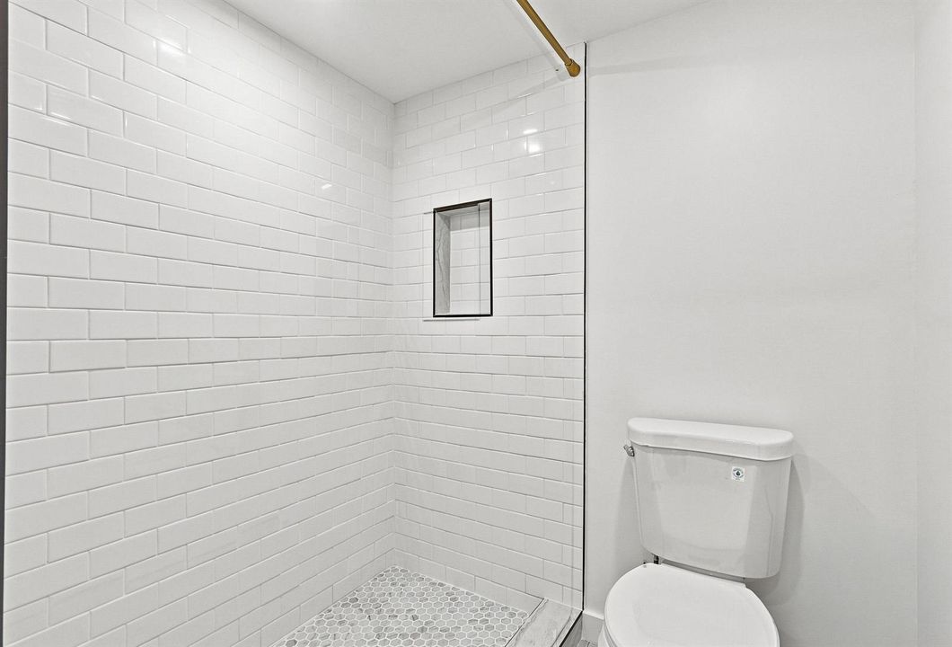16_primary bathroom