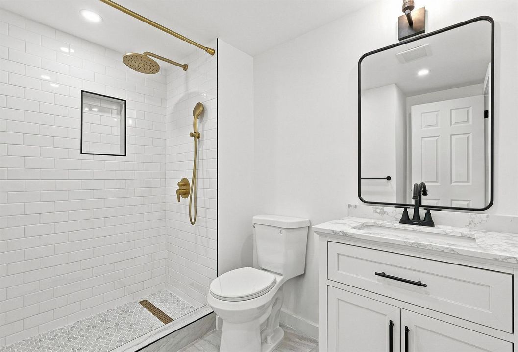 19_bathroom