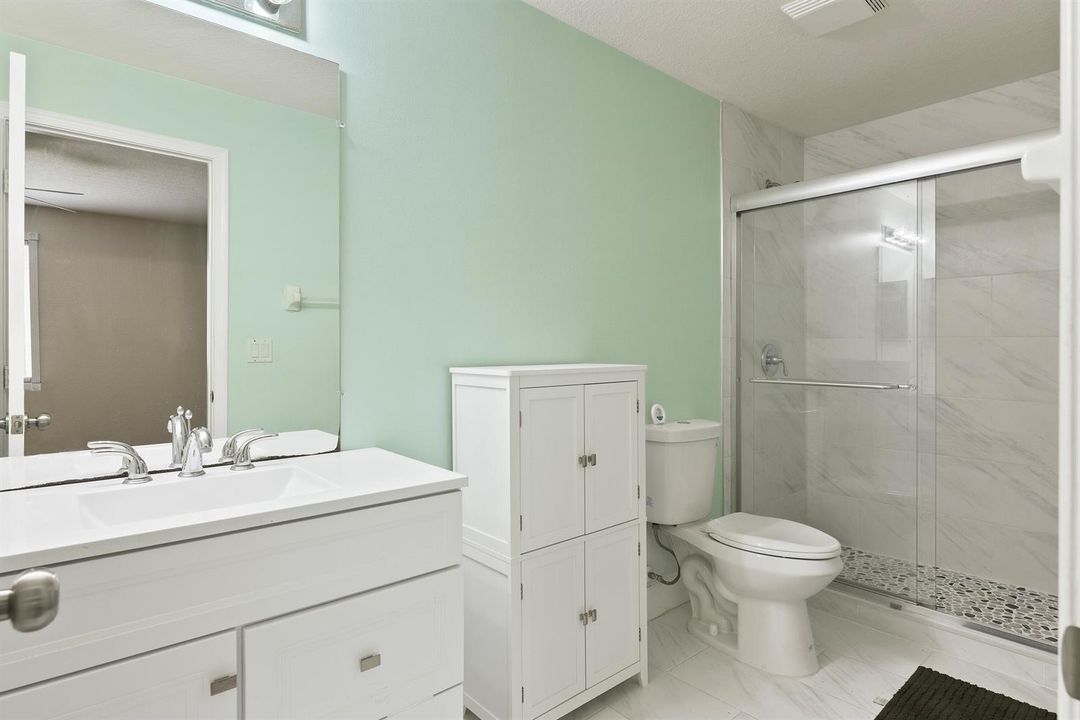2205 SW Marshfield Ct_Vinesha Clark_43