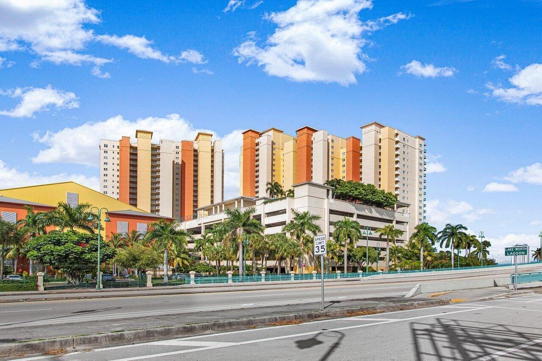 001-2640LakeShoreDrive-2609-RivieraBeach