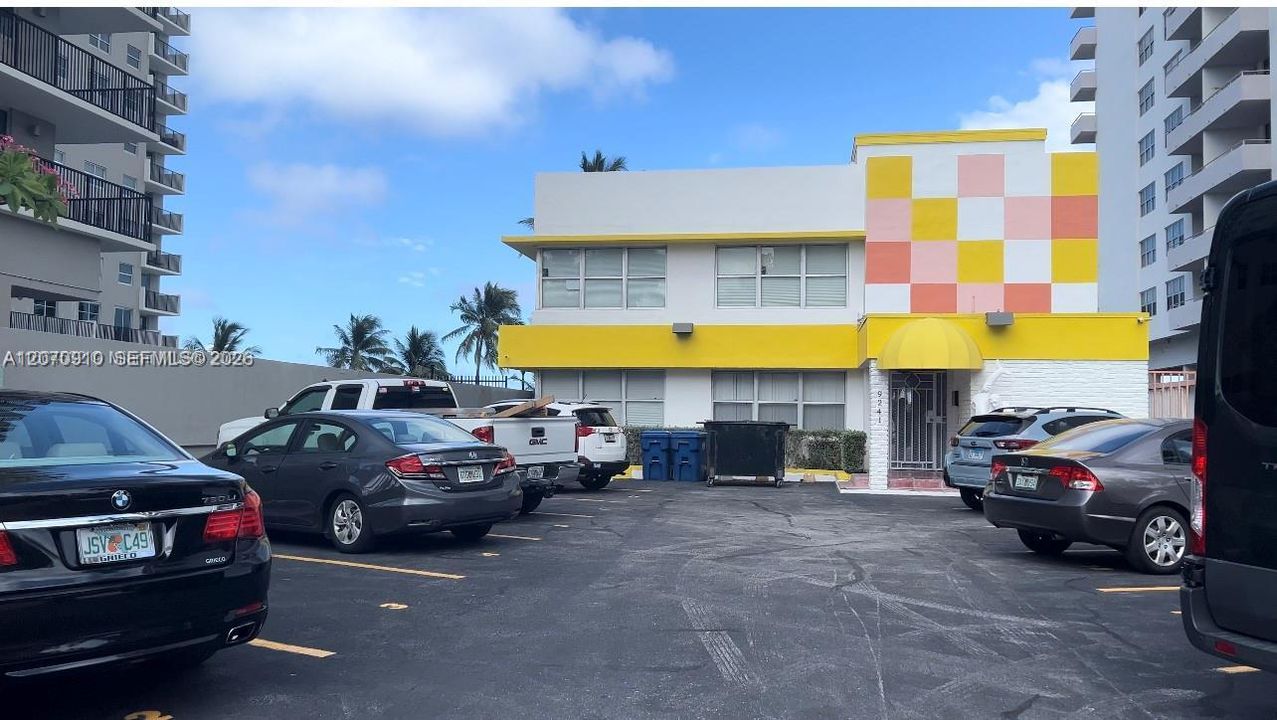 For Sale: $675,000 (1 beds, 1 baths, 590 Square Feet)