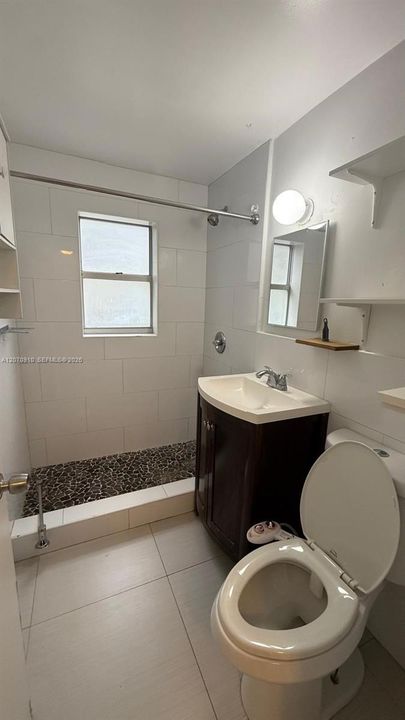 For Sale: $675,000 (1 beds, 1 baths, 590 Square Feet)