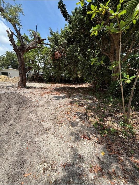 For Sale: $800,000 (0.23 acres)