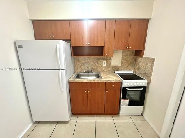 For Rent: $1,250 (0 beds, 1 baths, 0 Square Feet)