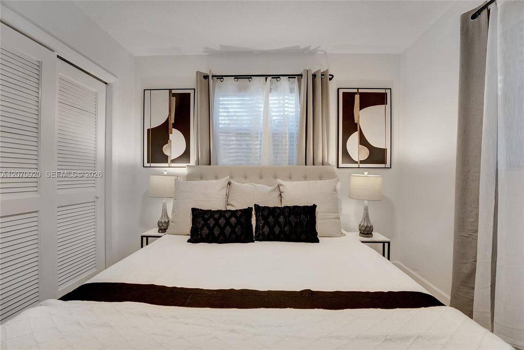 For Rent: $12,200 (8 beds, 4 baths, 3280 Square Feet)