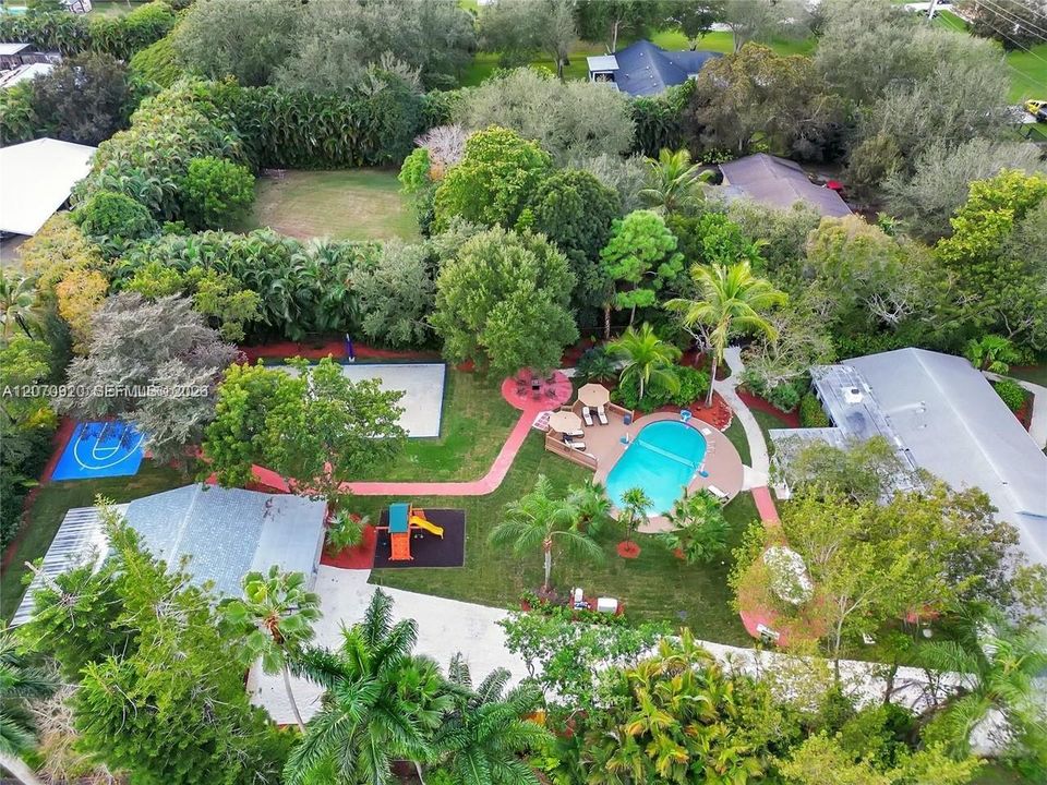 For Rent: $12,200 (8 beds, 4 baths, 3280 Square Feet)