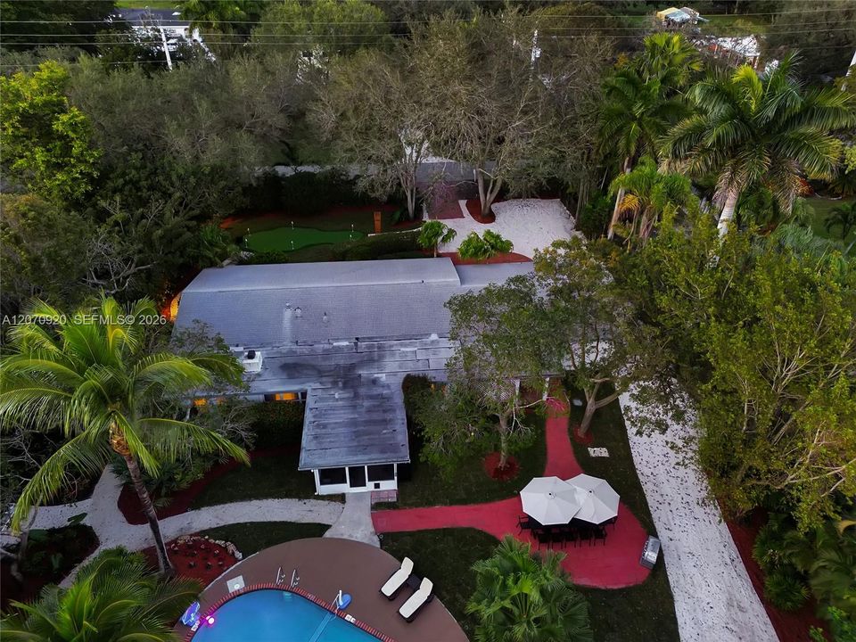 For Rent: $12,200 (8 beds, 4 baths, 3280 Square Feet)