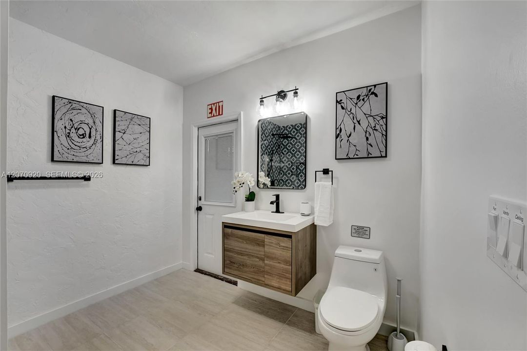 For Rent: $12,200 (8 beds, 4 baths, 3280 Square Feet)
