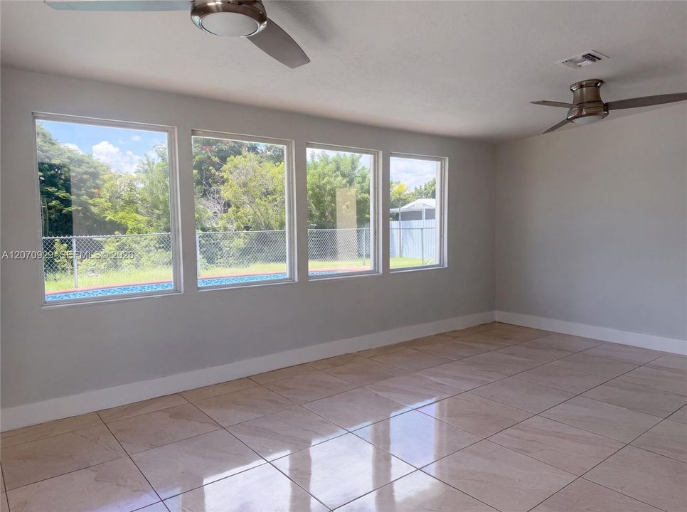 For Sale: $680,000 (3 beds, 2 baths, 1092 Square Feet)