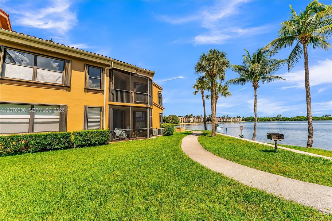 For Rent: $2,600 (2 beds, 2 baths, 1100 Square Feet)