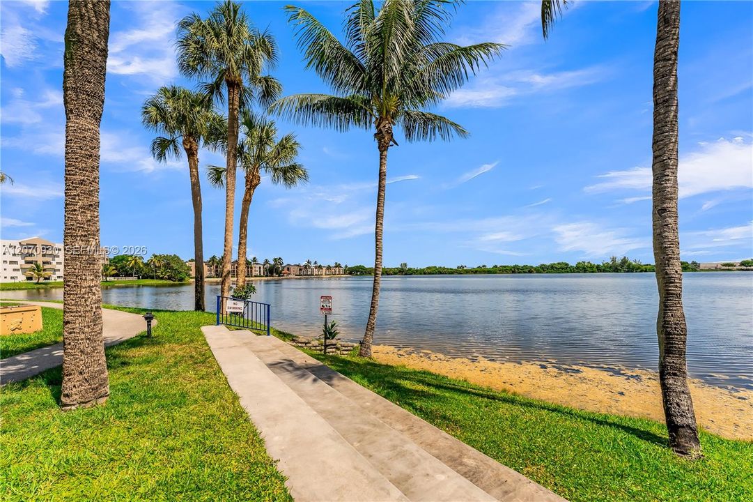 For Rent: $2,600 (2 beds, 2 baths, 1100 Square Feet)