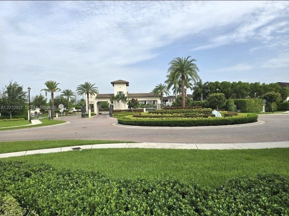 For Rent: $3,300 (3 beds, 2 baths, 1668 Square Feet)