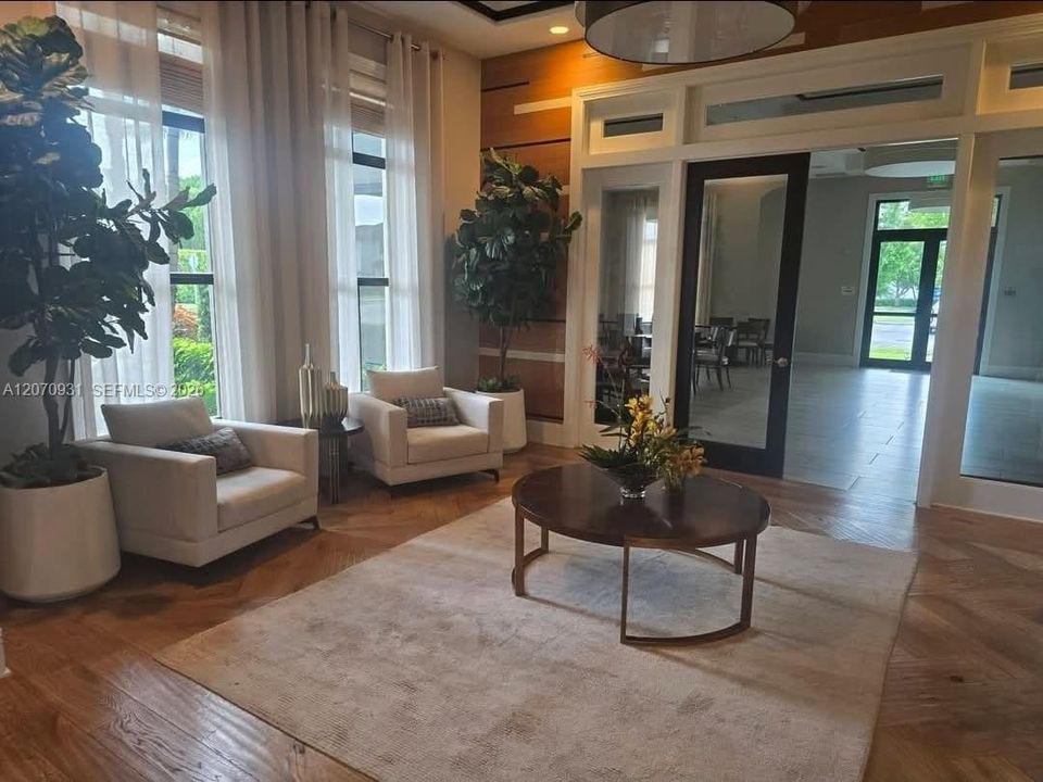 For Rent: $3,300 (3 beds, 2 baths, 1668 Square Feet)