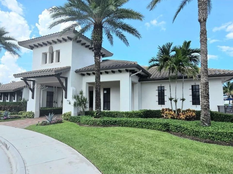 For Rent: $3,300 (3 beds, 2 baths, 1668 Square Feet)