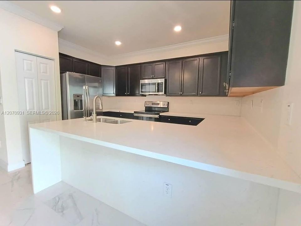 For Rent: $3,300 (3 beds, 2 baths, 1668 Square Feet)