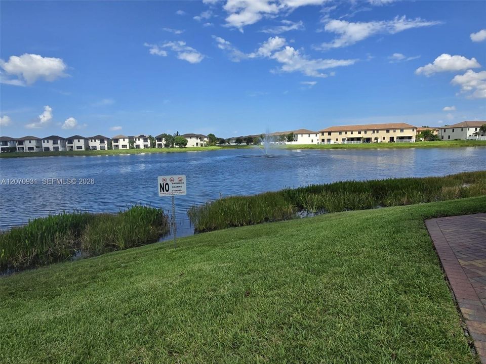 For Rent: $3,300 (3 beds, 2 baths, 1668 Square Feet)