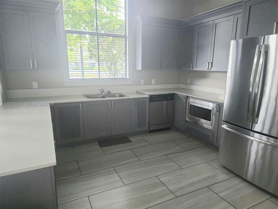 For Rent: $3,300 (3 beds, 2 baths, 1668 Square Feet)