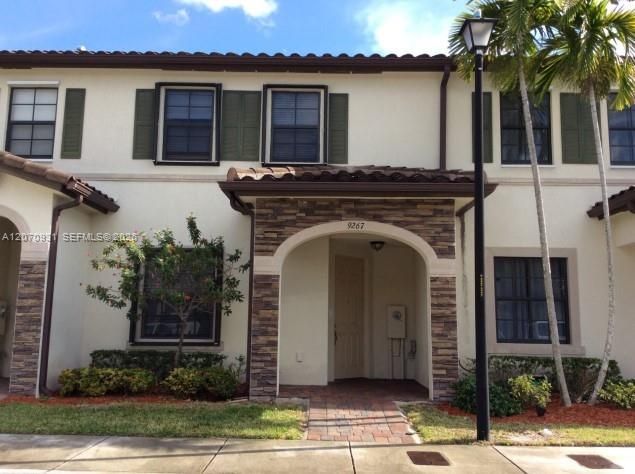 For Rent: $3,300 (3 beds, 2 baths, 1668 Square Feet)