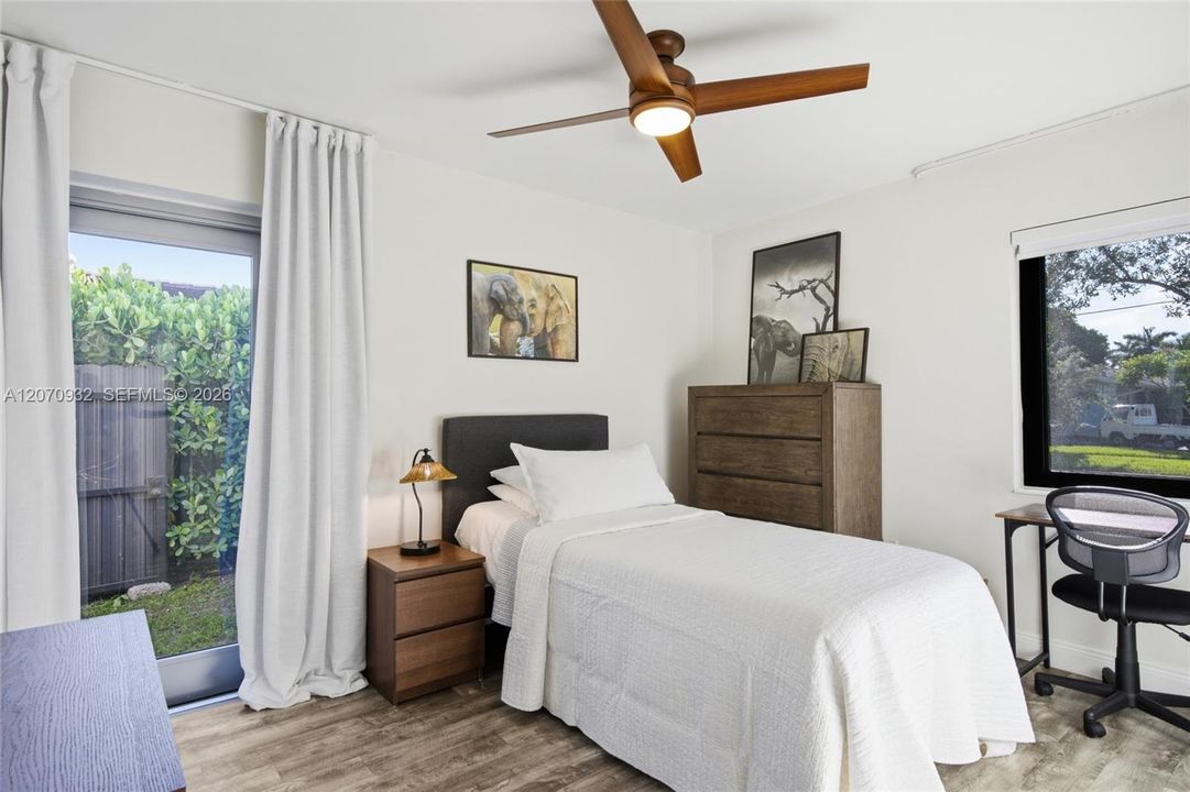 For Sale: $825,000 (5 beds, 3 baths, 2184 Square Feet)