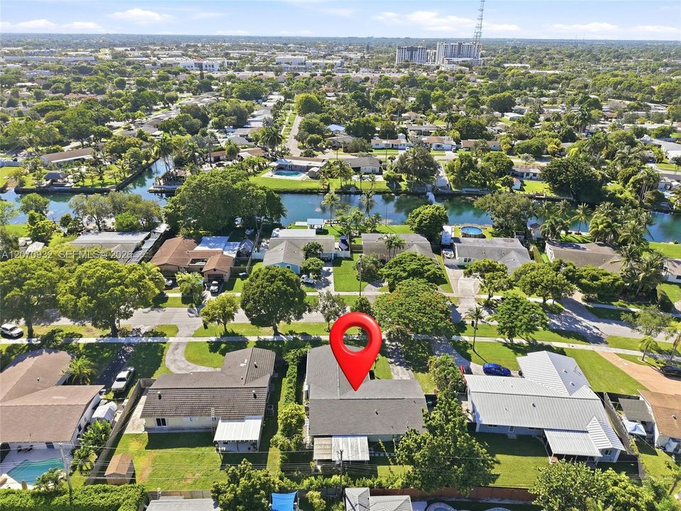 For Sale: $825,000 (5 beds, 3 baths, 2184 Square Feet)
