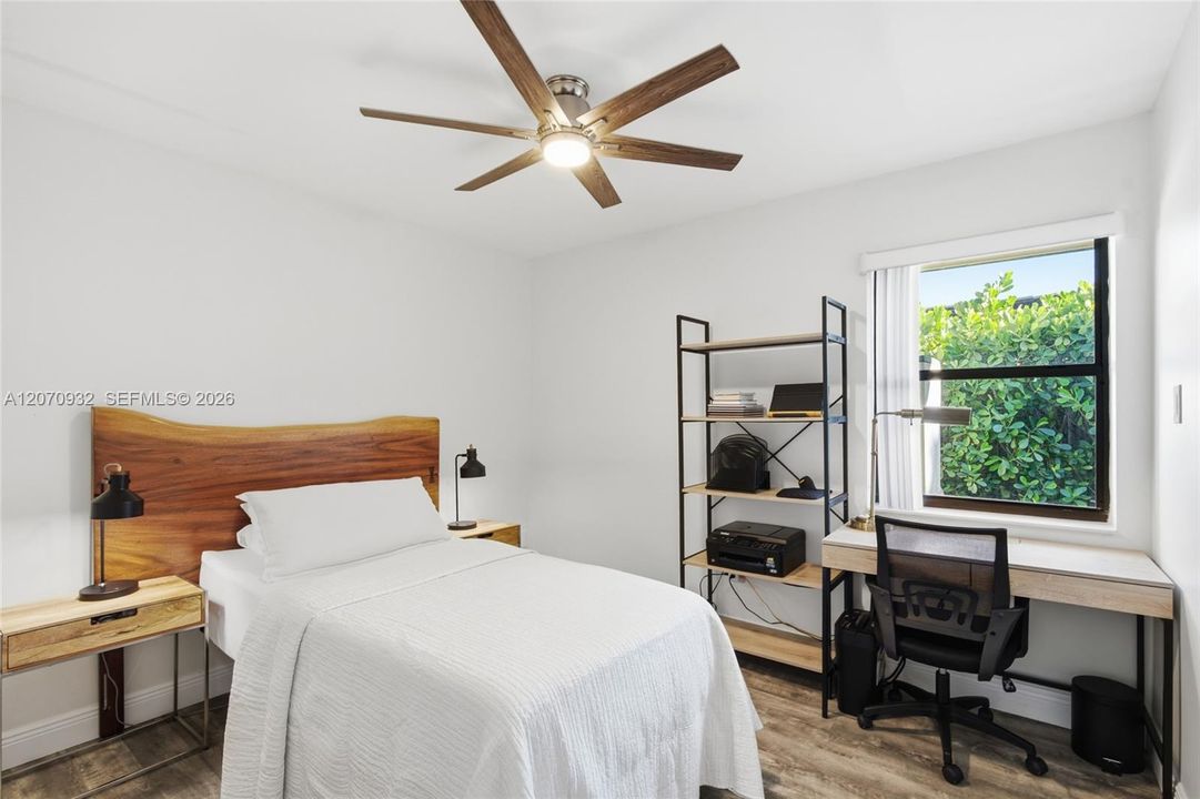 For Sale: $825,000 (5 beds, 3 baths, 2184 Square Feet)