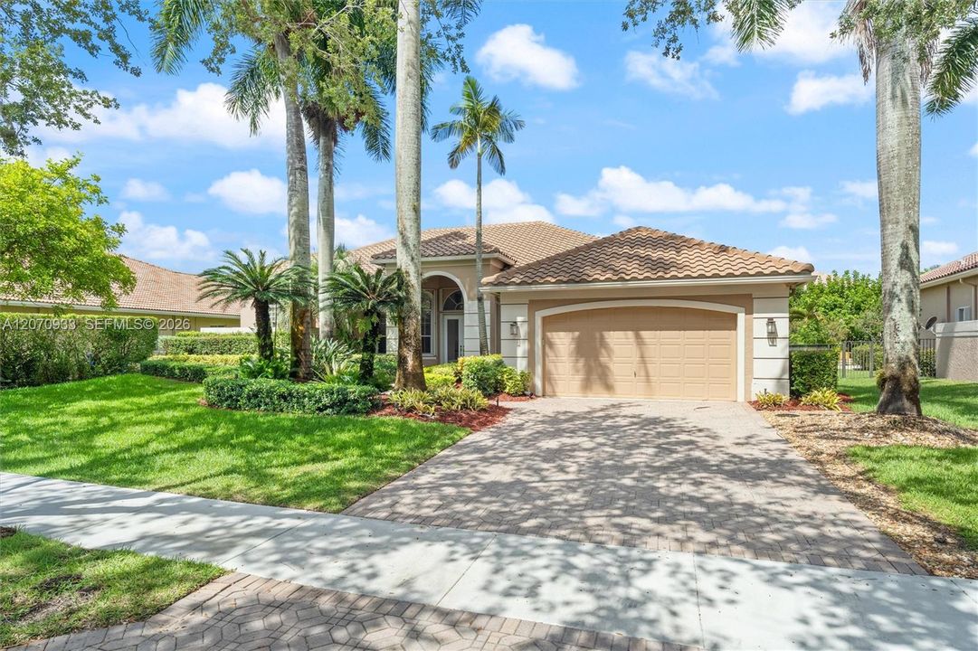 For Sale: $1,375,000 (4 beds, 3 baths, 2718 Square Feet)