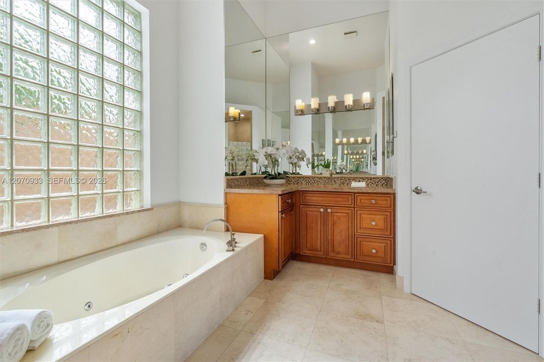 For Sale: $1,375,000 (4 beds, 3 baths, 2718 Square Feet)